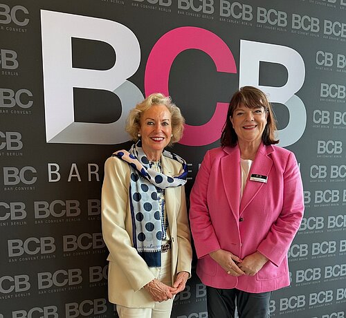 "Schulungsinitiative Jugendschutz“ des „Arbeitskreises Alkohol und Verantwortung“ des BSI auf der Messe „Bar Convent Berlin“ "Schulungsinitiative Jugendschutz“ des „Arbeitskreises Alkohol und Verantwortung“ des BSI auf der Messe „Bar Convent Berlin“